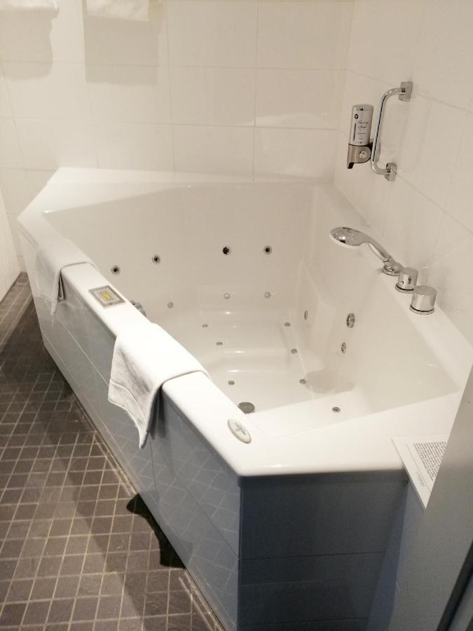 Fletcher Wellness-Hotel Trivium Etten-Leur Bagian luar foto
